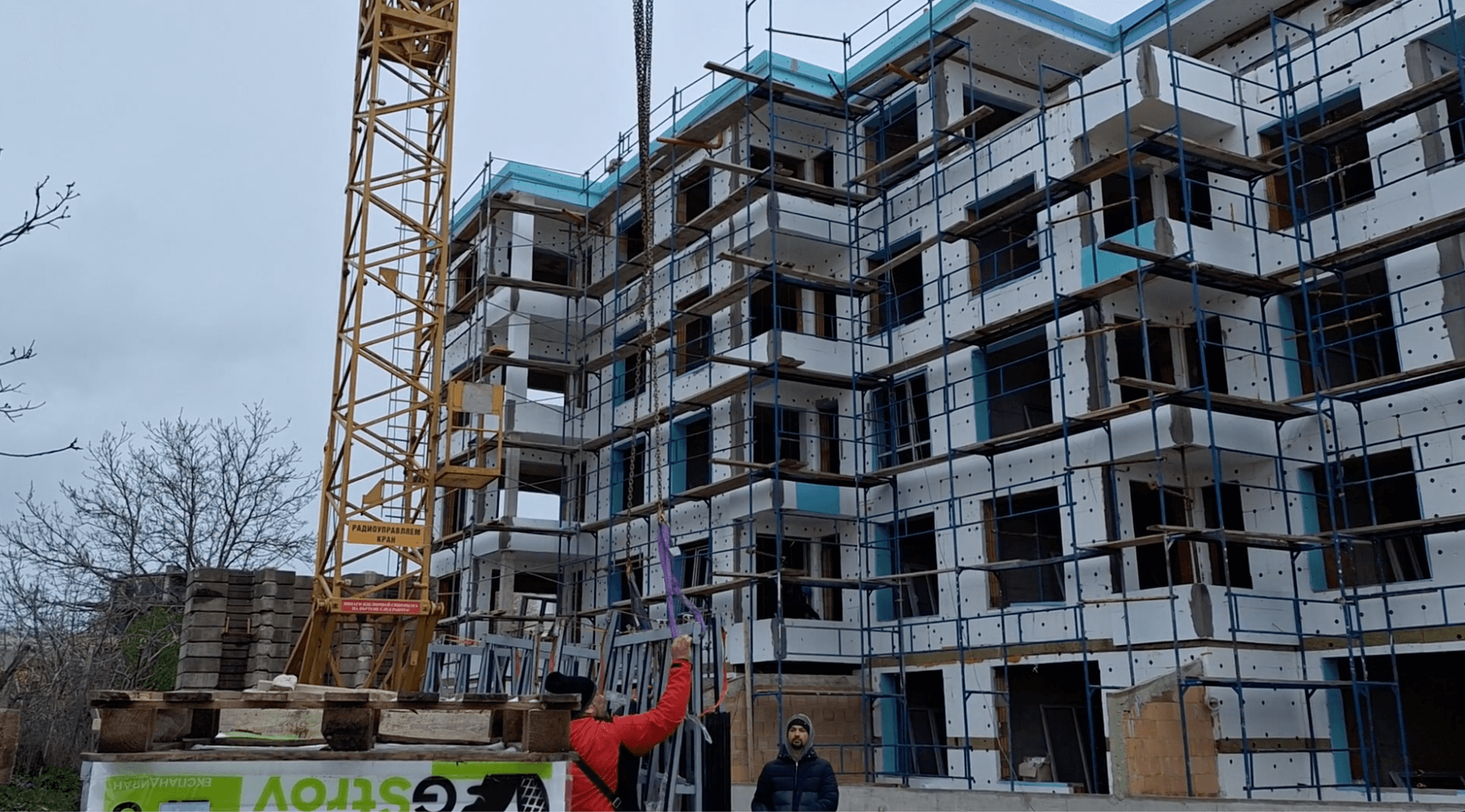 Прецизен монтаж на фасадната дограма