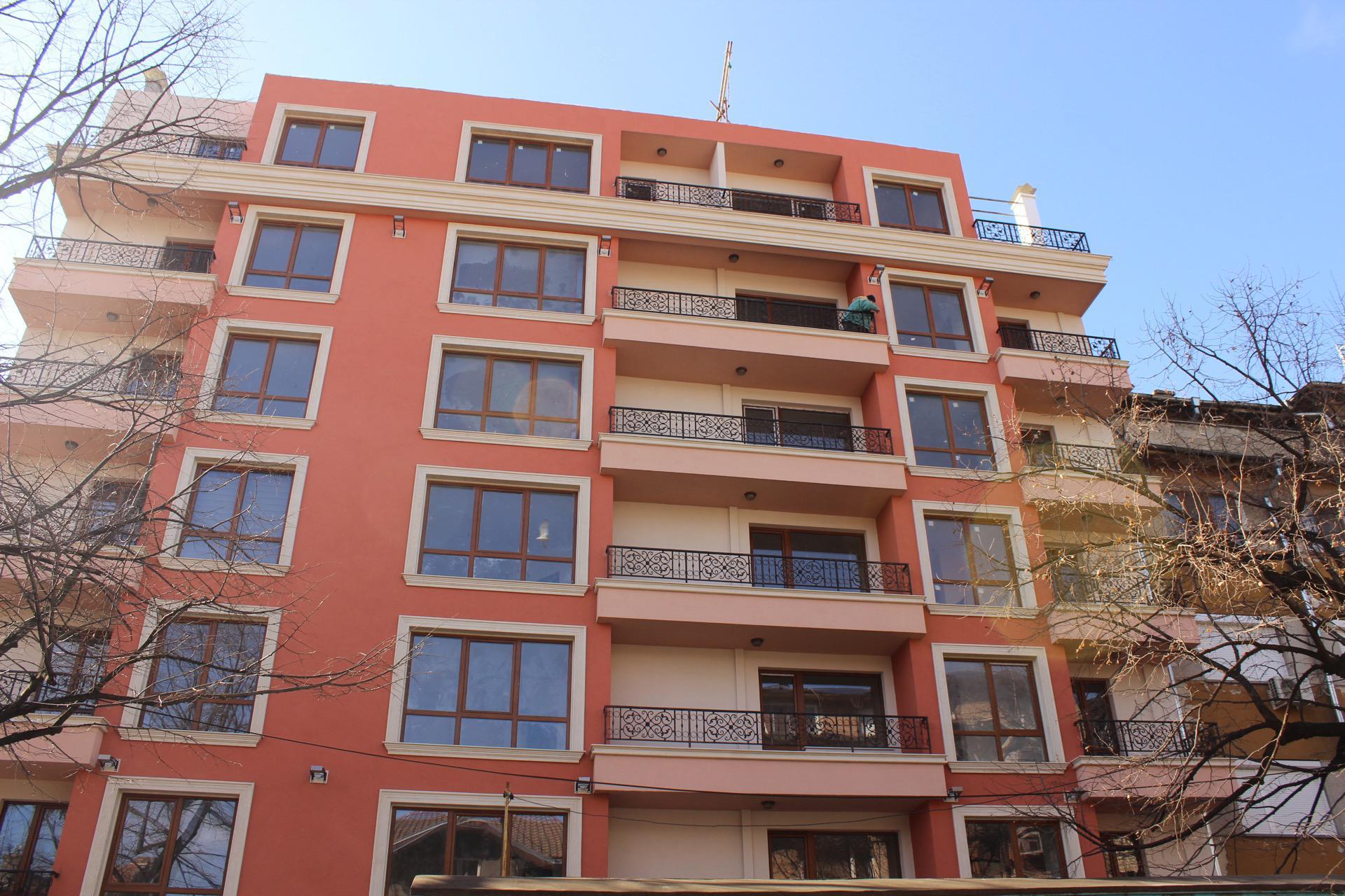 Фасада завършена - сграда ул. "Сливница 87" - Акропол Билд