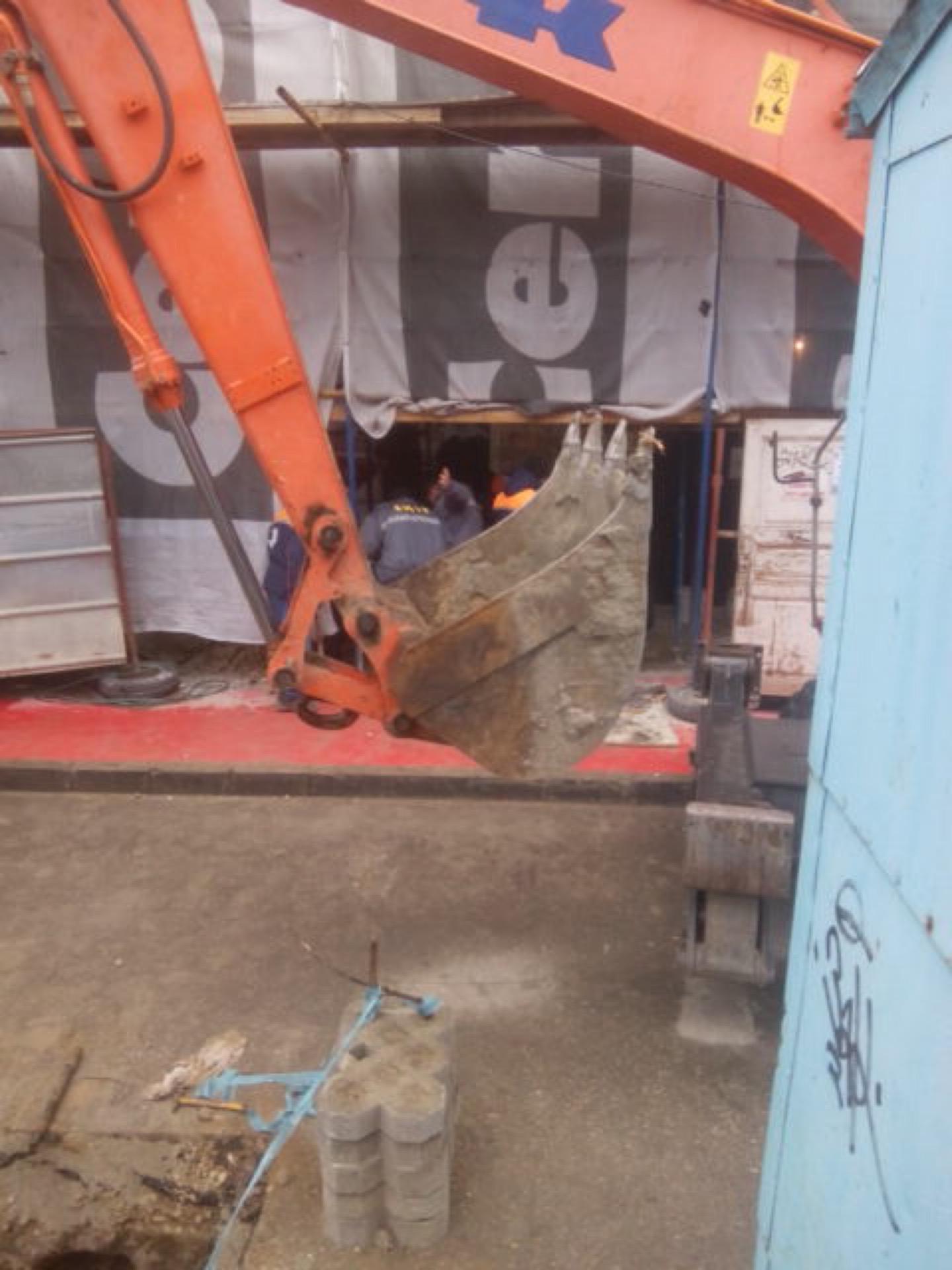 Багер - сграда ул. 